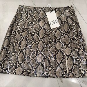 BNWT Zara Snake Print Skirt